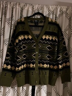 Hot Topic Olive, Black & Cream Geometric Button Cardigan